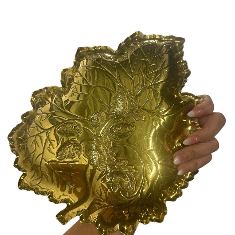 Gold Leaf-Shaped Decorative Plate 10"